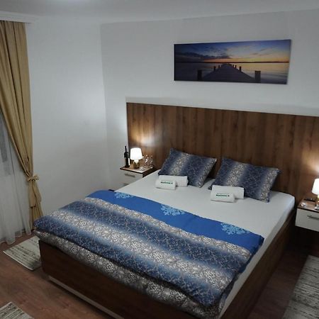 Apartments Manitovac M Nikšić Екстериор снимка