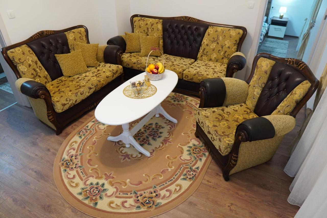 Apartments Manitovac M Nikšić Екстериор снимка