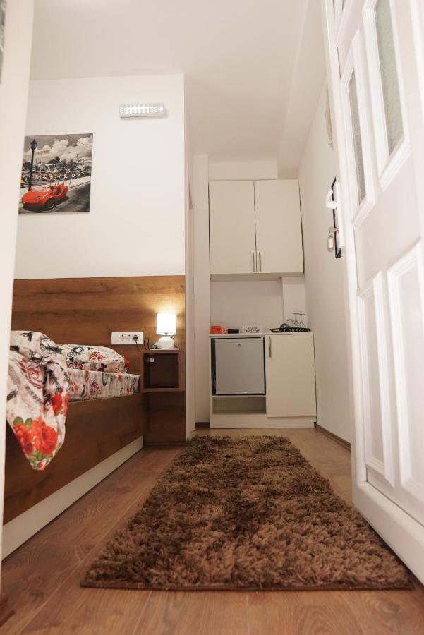 Apartments Manitovac M Nikšić Екстериор снимка