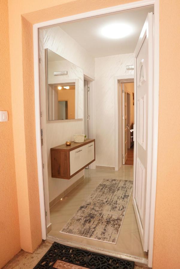 Apartments Manitovac M Nikšić Екстериор снимка