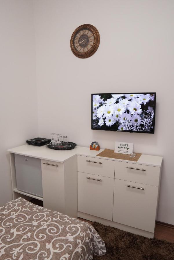 Apartments Manitovac M Nikšić Екстериор снимка
