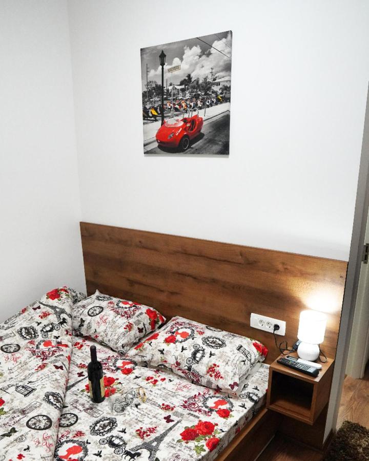 Apartments Manitovac M Nikšić Екстериор снимка