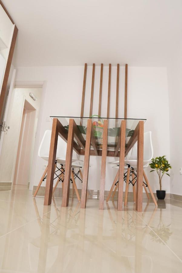 Apartments Manitovac M Nikšić Екстериор снимка