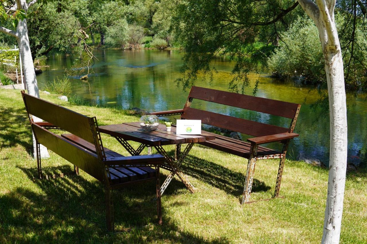Apartments Manitovac M Nikšić Екстериор снимка